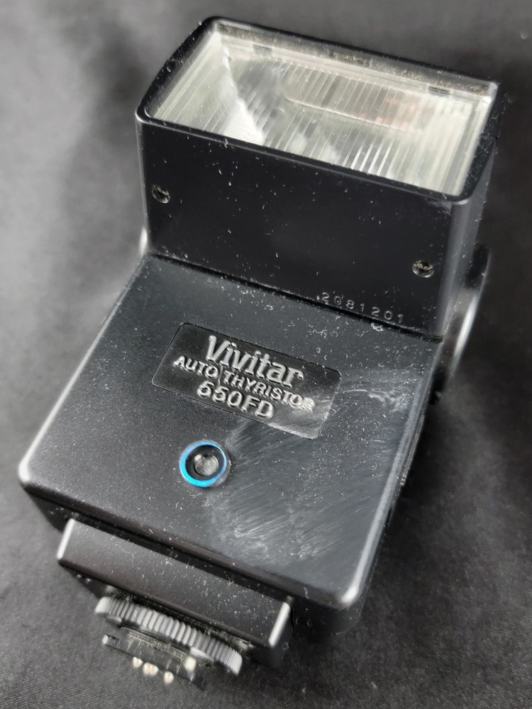 Vintage Vivitar Auto Thyristor 550 FD N Camera Flash Speedlight Untested