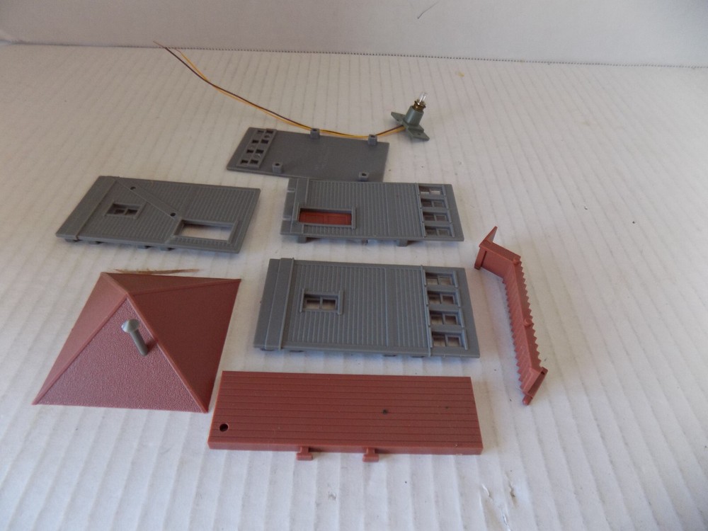 TOWER BUILDING W/LIGHT BY; UNBRANDED PO KIT