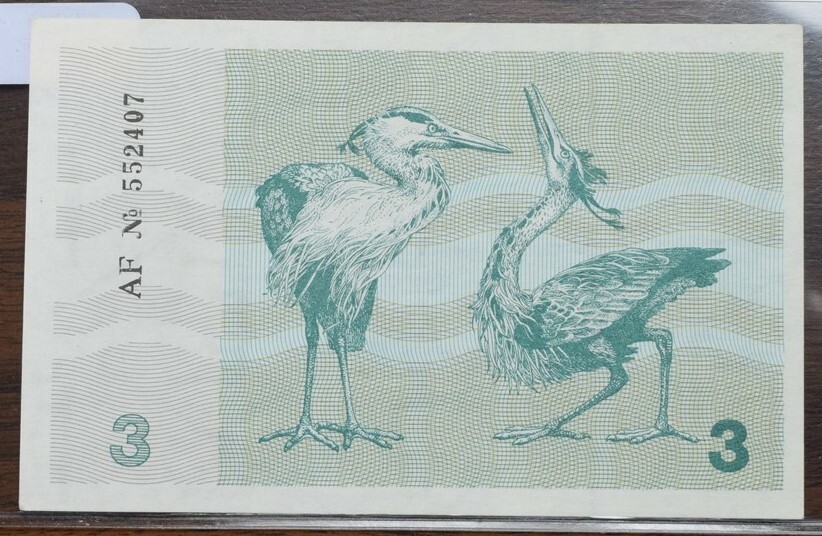 Lithuania $3 Note - UNC - CAT $7