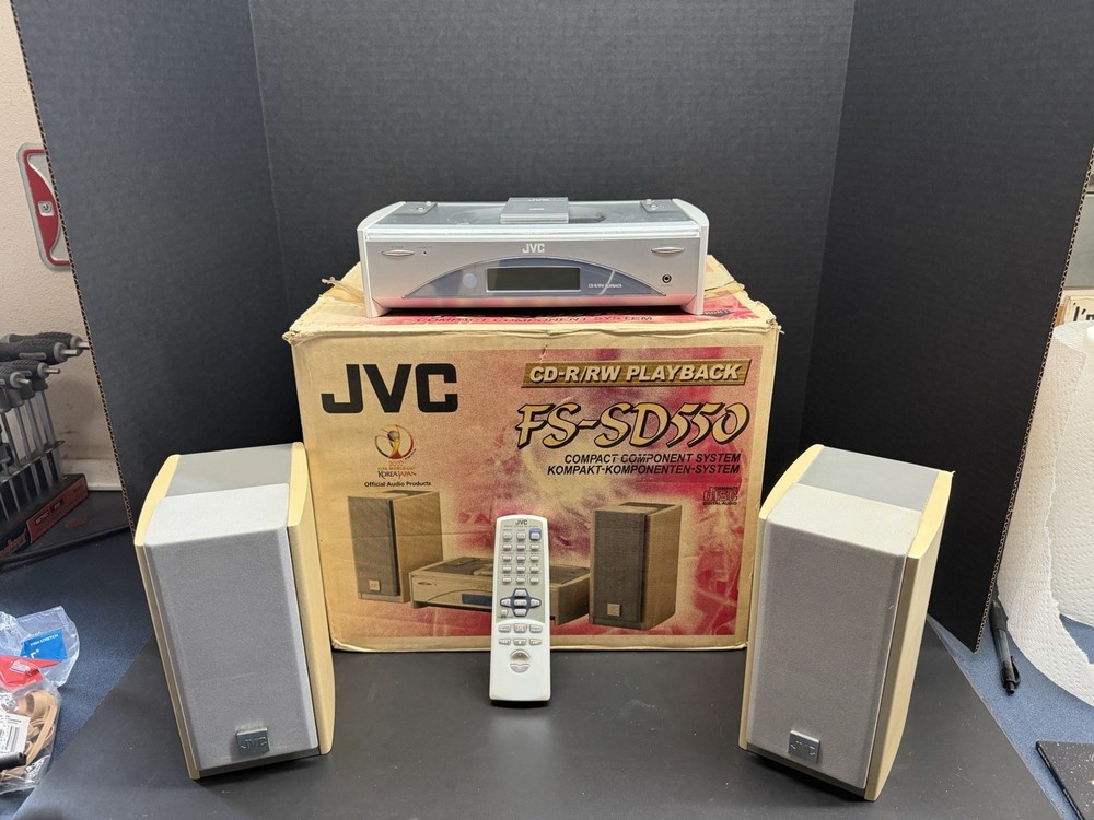 JVC FS-SD550 Compact Component System w/ Speakers Tested & Working *READ*
