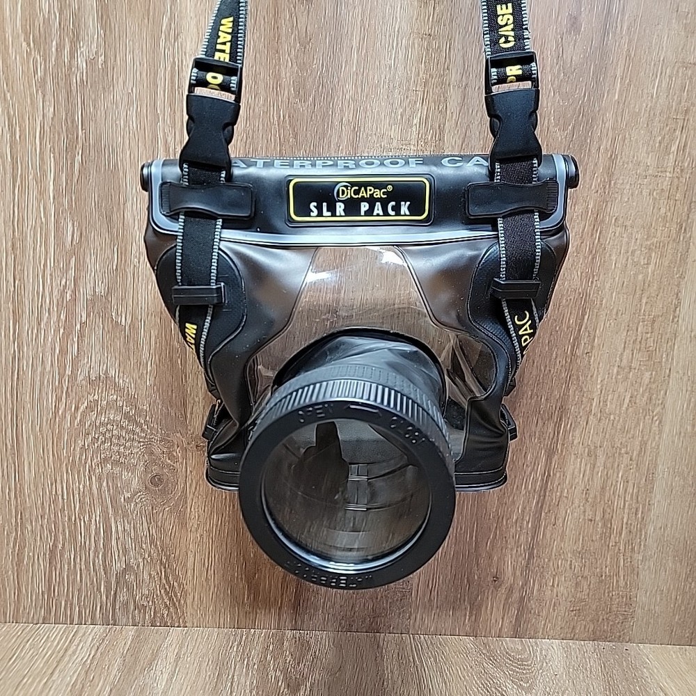DICAPAC WP-S10 Floating Waterproof DSLR Camera Case Underwater