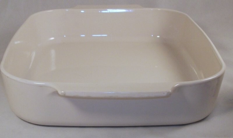 Corning Abundance Rectangular Lasagna Baker Cream Color