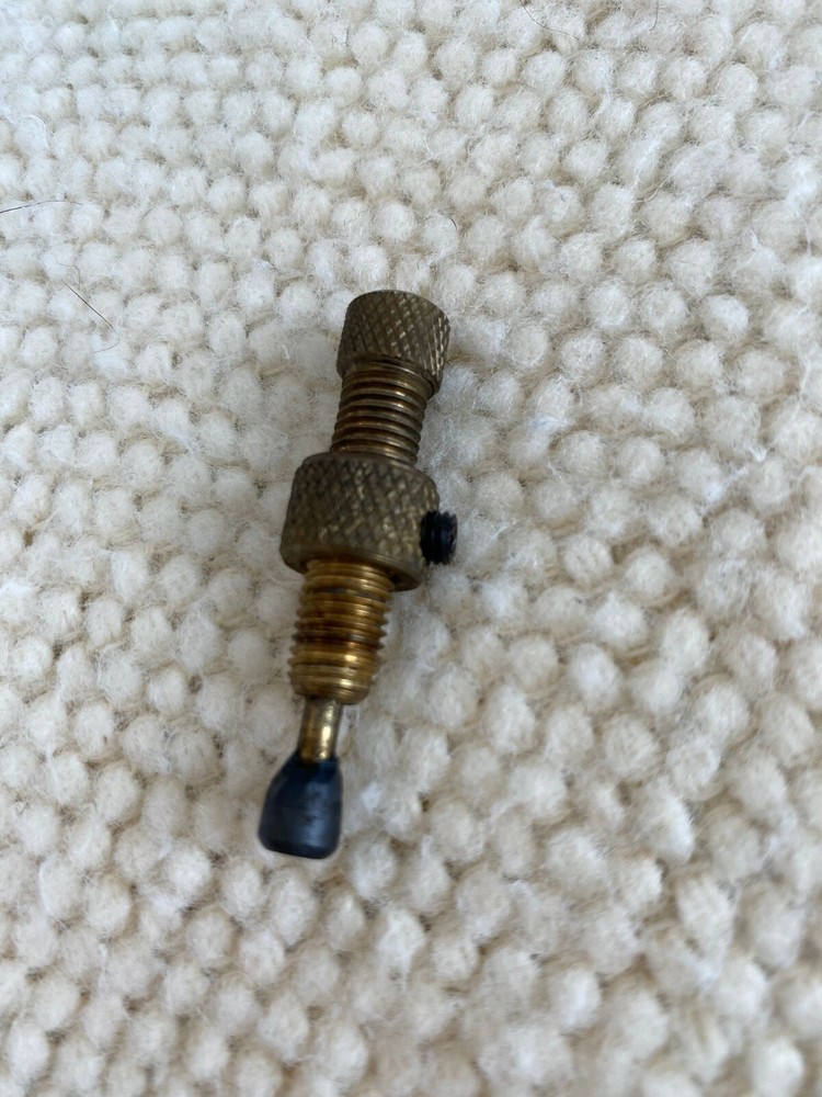 Pressure Plunger Archery Rest