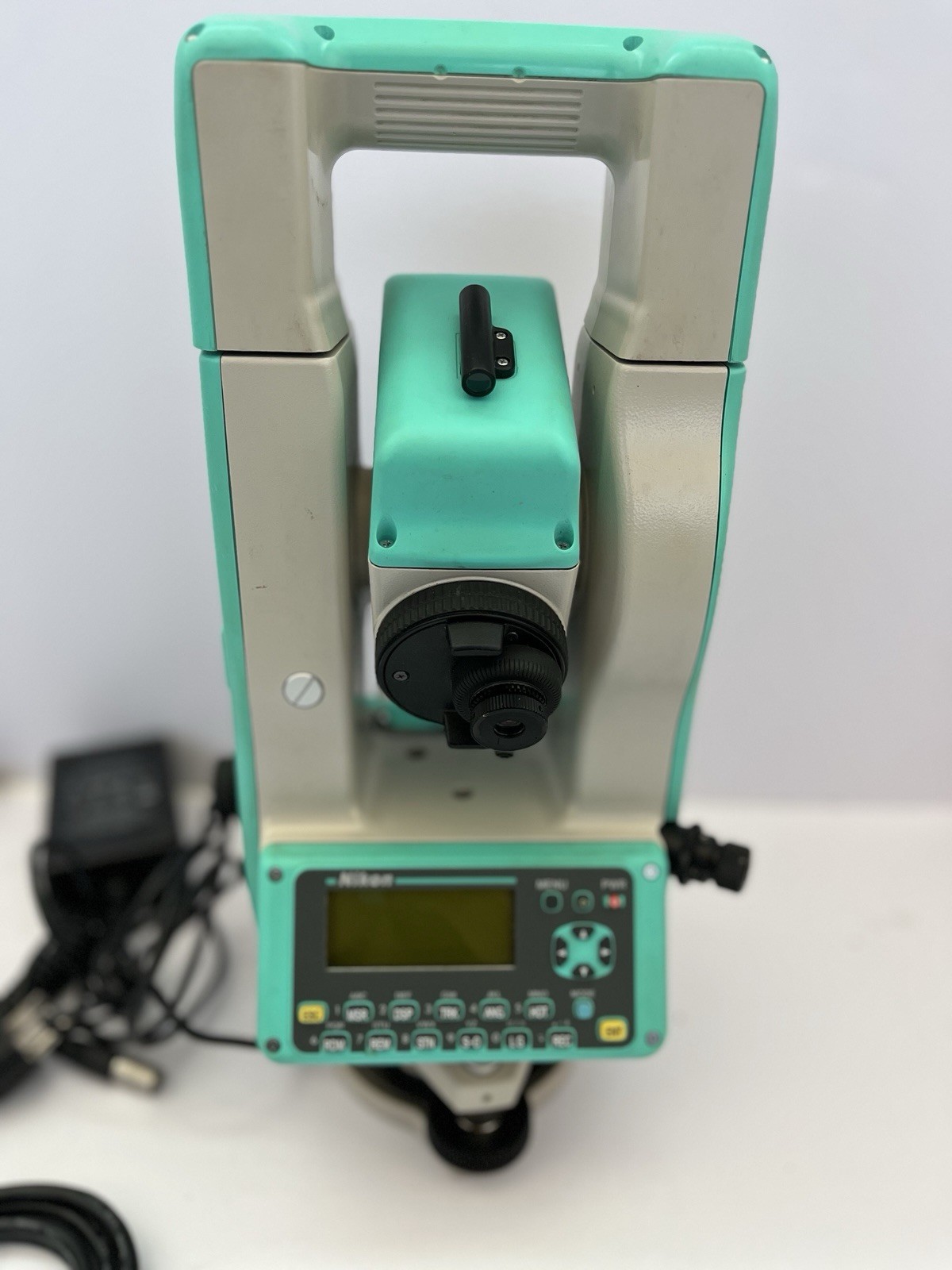 Nikon DTM-520 Total Station Surveying Instrument w/ Case