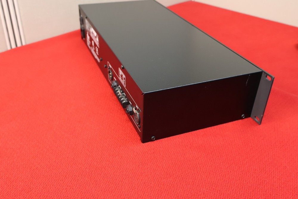 dbx 2031 Equalizer / Limiter with TYPE 3 NR