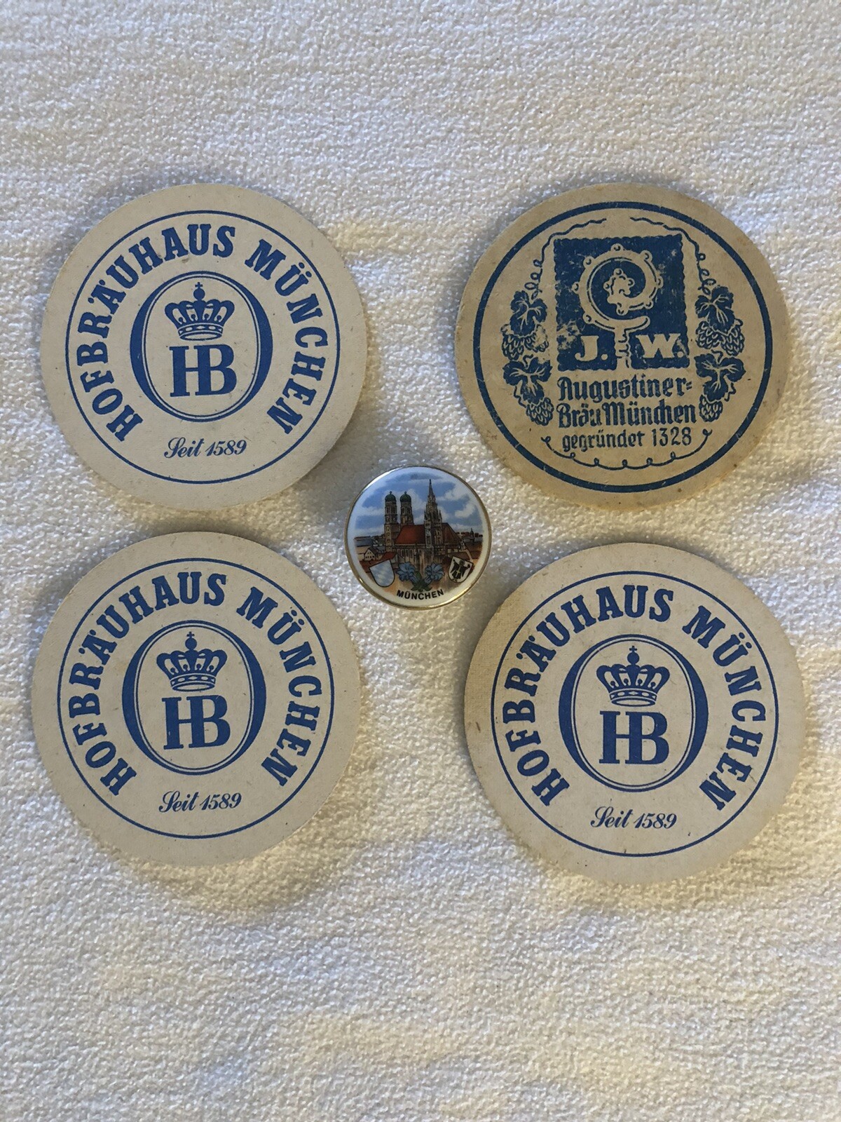 München Momentos, 4 Hofbräuhaus Beer Coasters & Reutter Porcelain Wine Cork