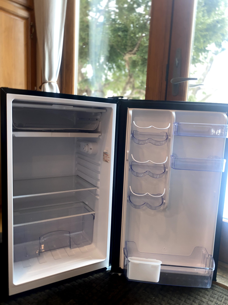hOmeLabs Compact 3.0 Cu Ft Freestanding Locking Mini Freezer