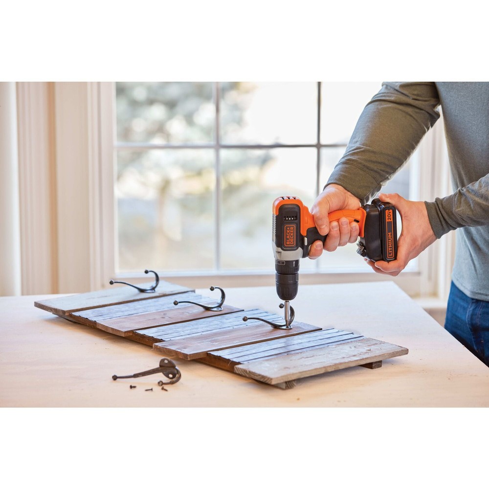 BLACK+DECKER 20v 29PC PK in Translucent Tool Box - BCKSB29C1