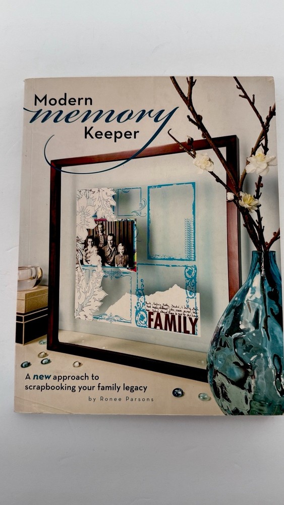 Modern Memory Keeper scrapbooking Instruction Book Illustrated Dated 2008