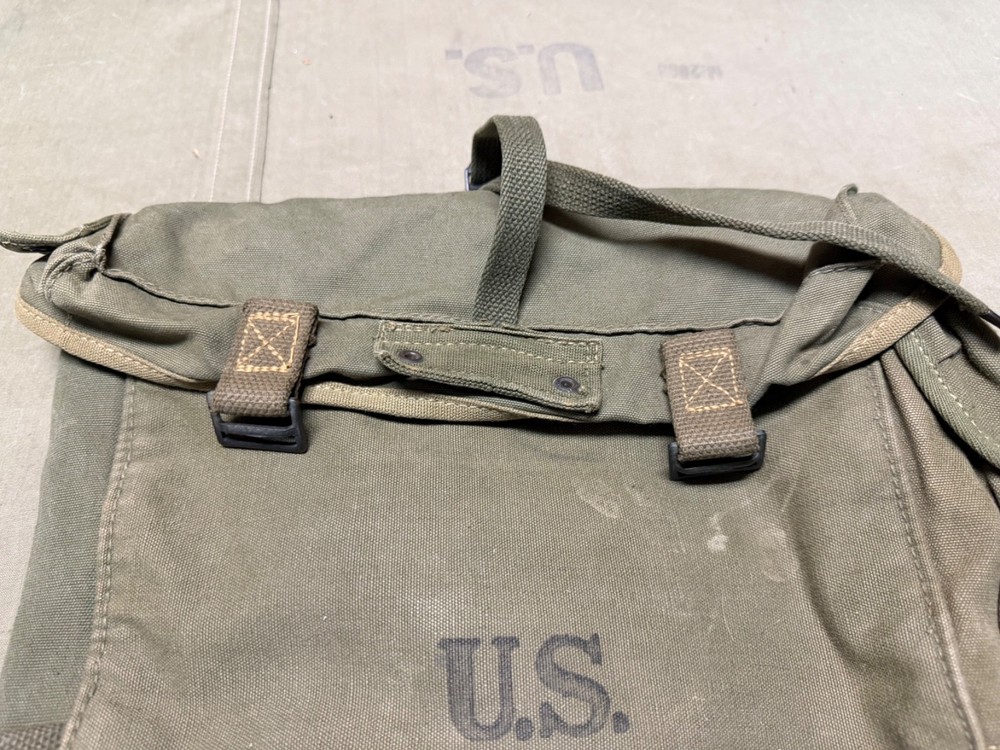 ORIGINAL WWII US ARMY M1945 UPPER COMBAT FIELD PACK & SUSPENDERS- 1945,