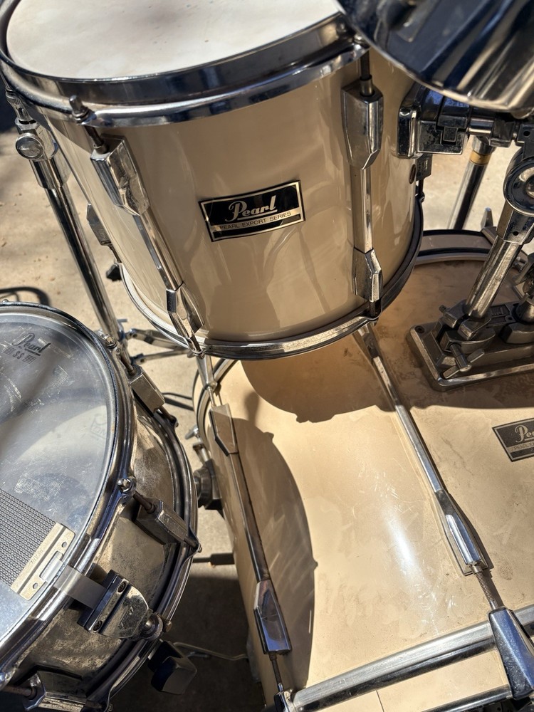 Pearl Drum Set