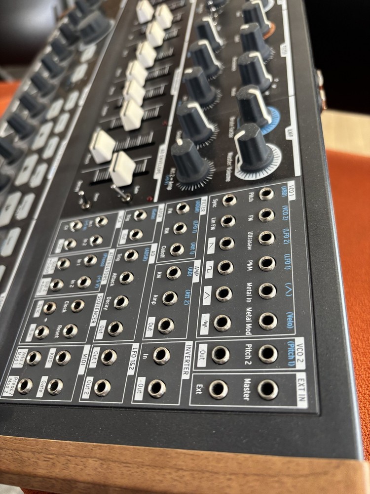 Arturia MiniBrute 2s Analog Synthesizer
