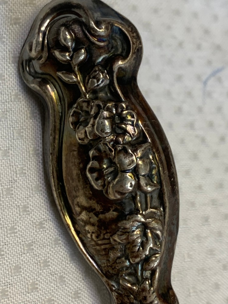 Vintage Sterling Silver Handled Button Hook Lace Puller Floral Repousse Design