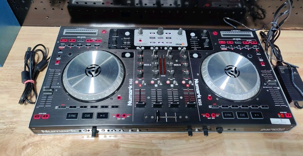 Numark NS6 4 Channel DJ Controller (READ)