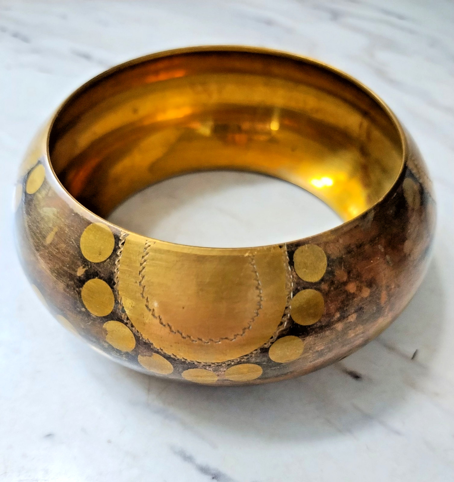 ‘80s very wide burnished gold tone engraved metal cuff bracelet sunflowers