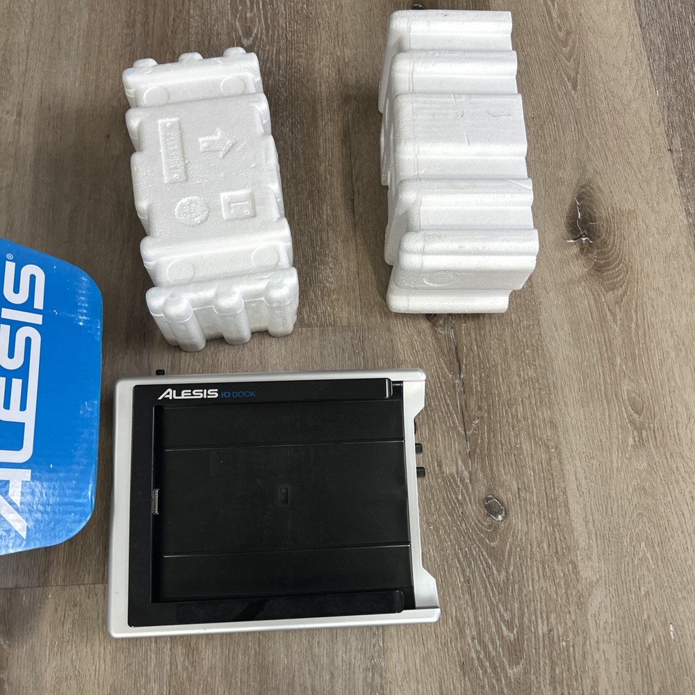 Alesis iO Dock Pro Audio Dock for Ipad