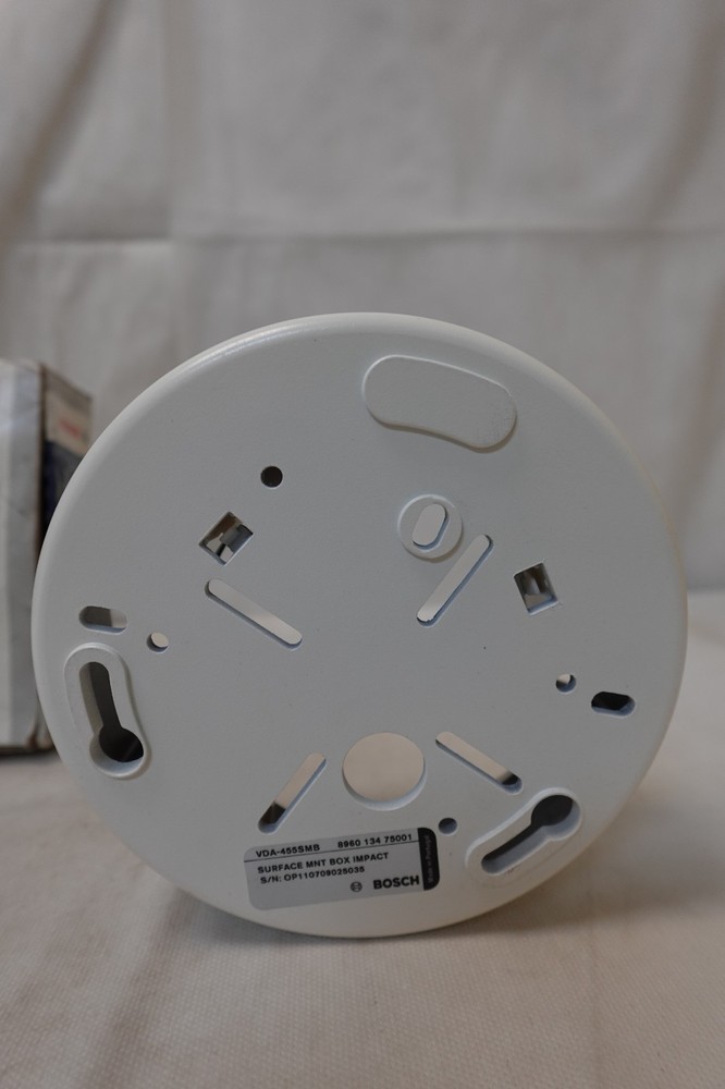 BOSCH VDA-455SMB Surface MNT BOX IMPACT FlexiDomeXT Accessory Connection Box