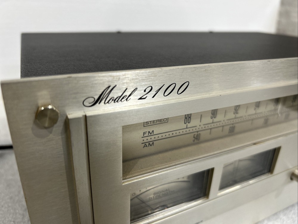Marantz Model 2100 Stereophonic Tuner