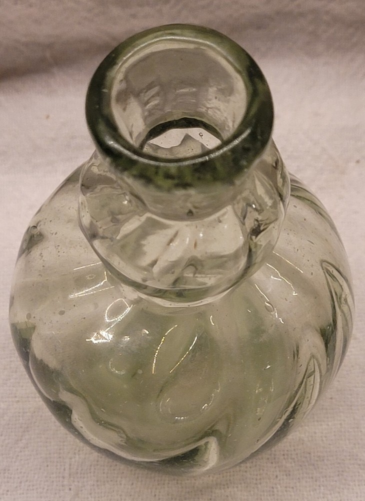 Nice Swirled Pontiled Light Green Small Bottle