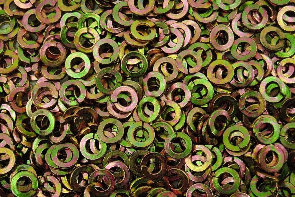 (1500) 1/4" Split Lock Washers - Yellow Zinc Plated