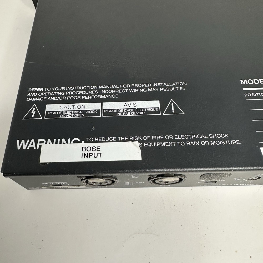 Bose 402C II Systems Controller Crossover Rack Unit Powers On Tested Light