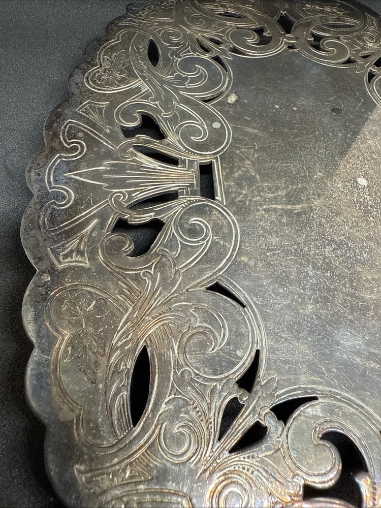 Vintage - WALLACE Silverplate 7310 Trivet Hot Plate