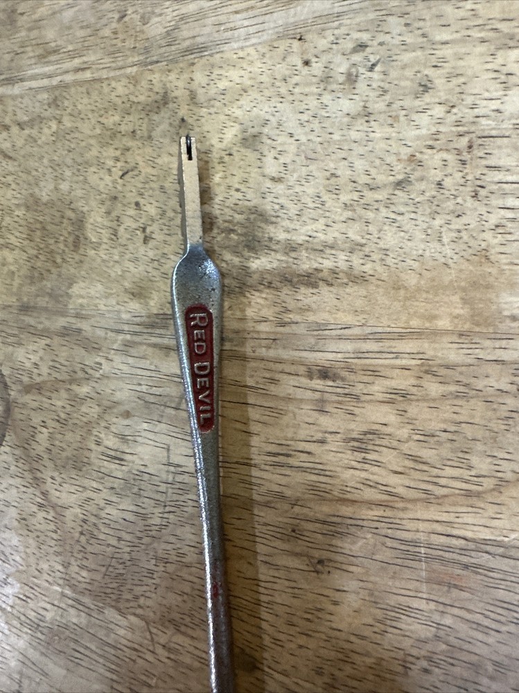 Vintage Red Devil 5” Glass Cutter 024