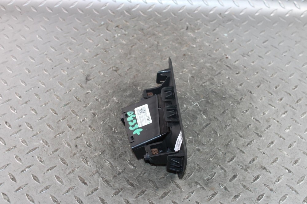 23-24 Equinox Dashboard Dash Forward Collision Alert Warning Display Unit OEM OE