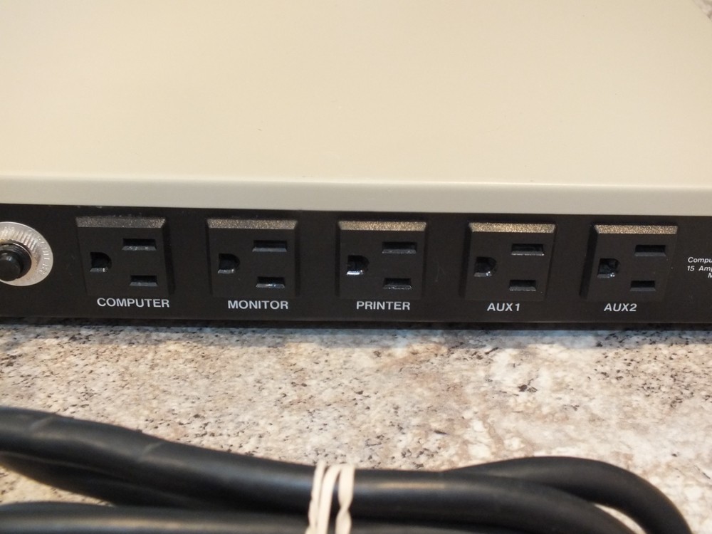 Vintage Computer Power Controller Surge Protector Model TL-777