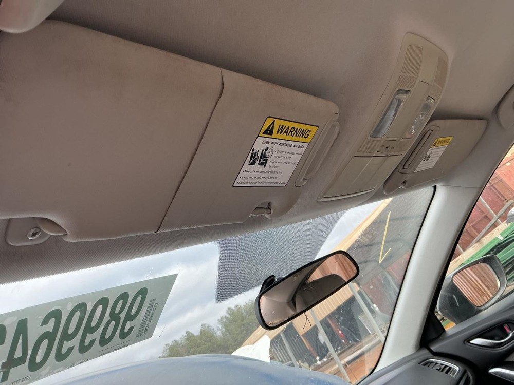 6 2014 Glove Box 4936422