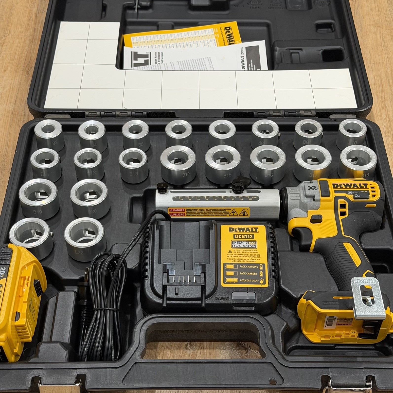 DeWALT DCE151TD1 20V MAX Cordless Cable Stripper Kit (New Open Box) size B3-B22