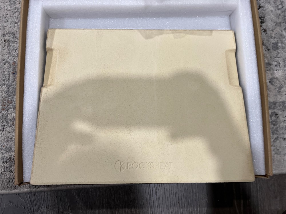 Pizza Stone Bread Baking Stone 30 x 38cm Rectangular Stone for Oven and Grill