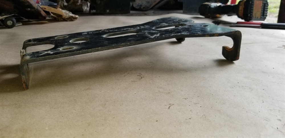 Bobcat pump steering plate bracket 6734298