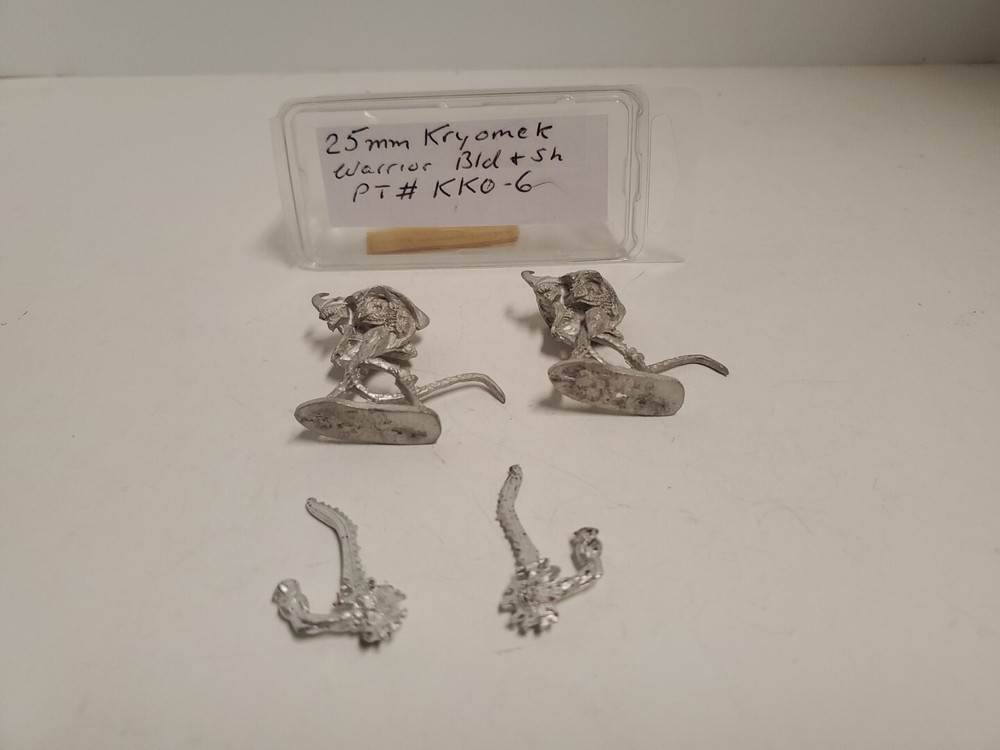 Kryomek Miniatures  Warrior Blade & Shield KKO-6 25mm Sci Fi RPG Open Package