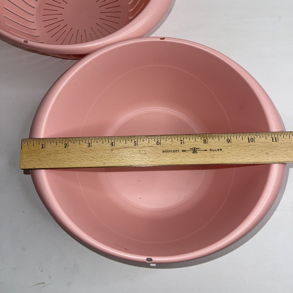 Pink Plastic Colander and Bowl Set