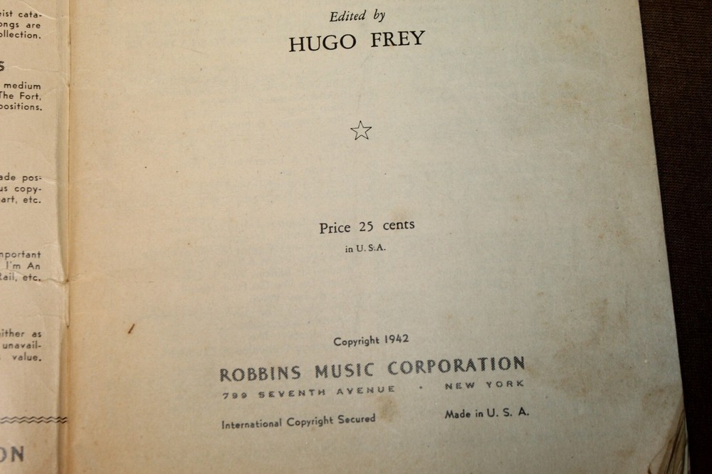 Original Early WW2 U.S. Servicemen's "Victory Song Book" Booklet, 1942 dated