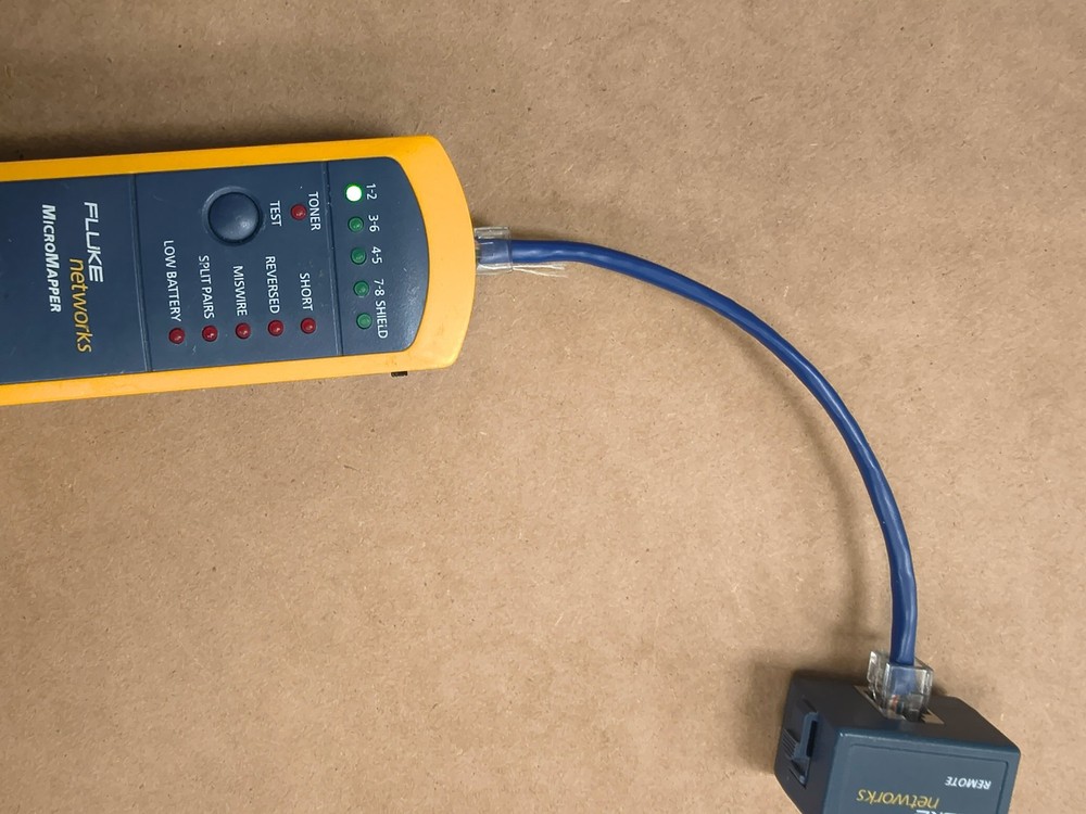 Fluke Networks Micromapper W/ Remote great working condition with carrying case