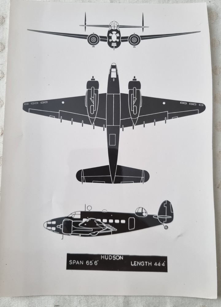 LARGE WW2 PHOTO LOCKHEED HUDSON BOMBER TECHNICAL DIAGRAM 20x14cm