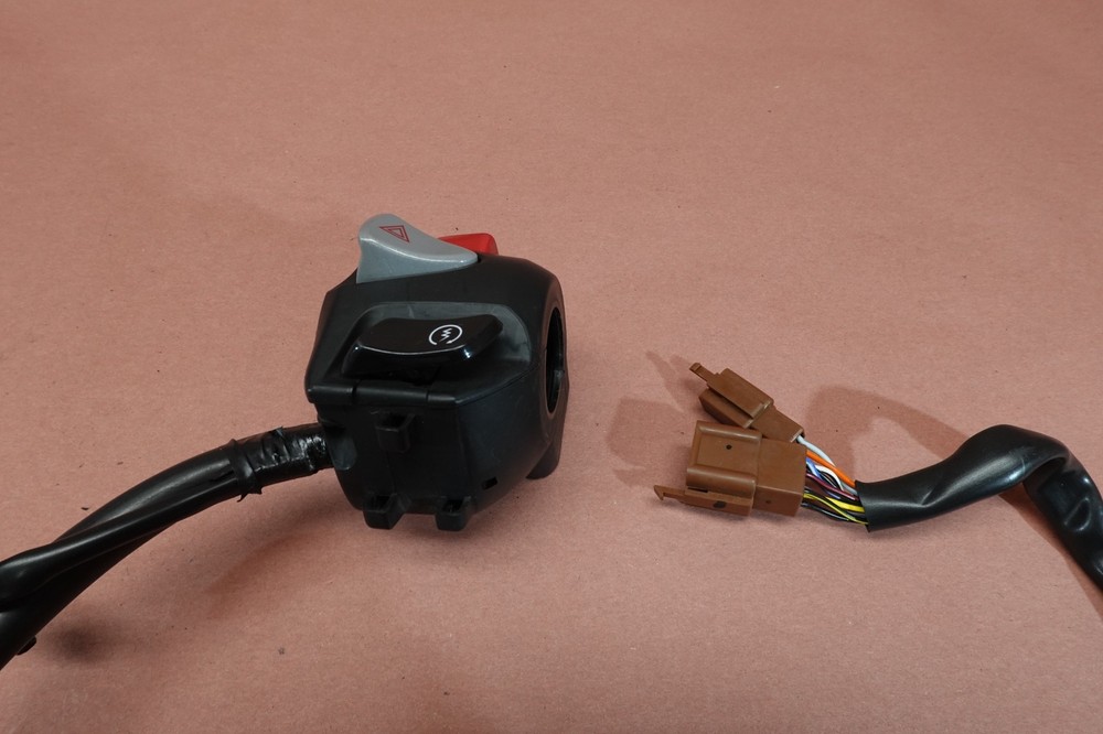 2013-2016 Honda CB1100 Right Handlebar Stop Start Kill Switch