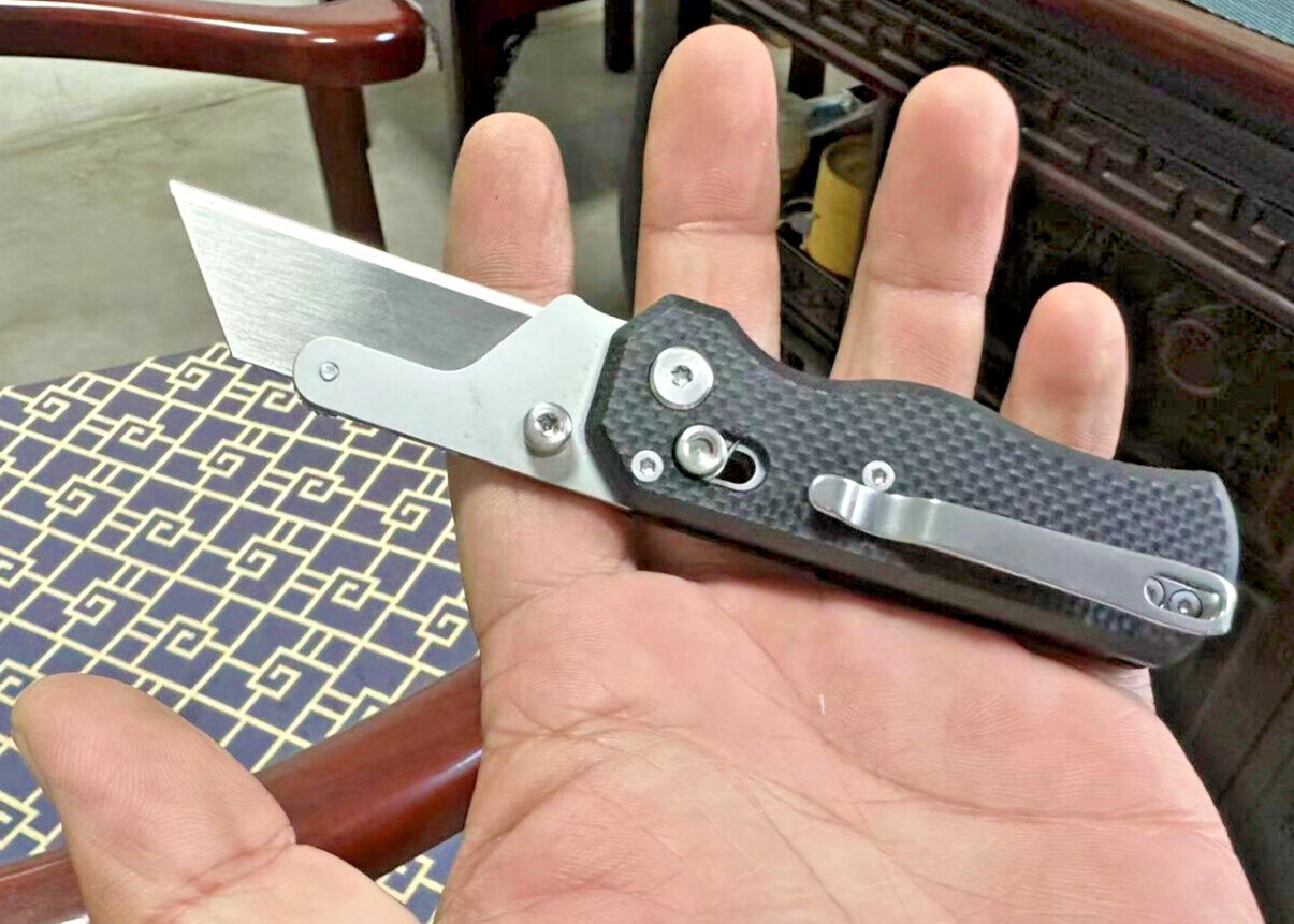 NEW Spring4th Sling Cutter Box cutter knife with button lock action. 440, G10