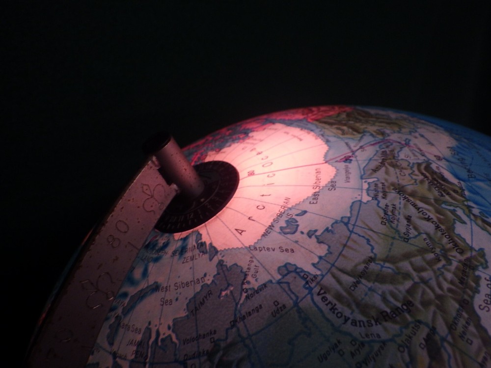 1972 vintage Lighted World Globe/map Scan-Globe, 15" Tall