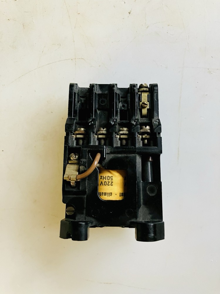 Klockner-Moller DIL 00-41 Contactor