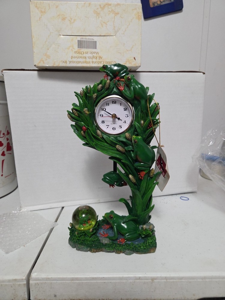 2000 Cadona Clock Collection Tree Frog Clock