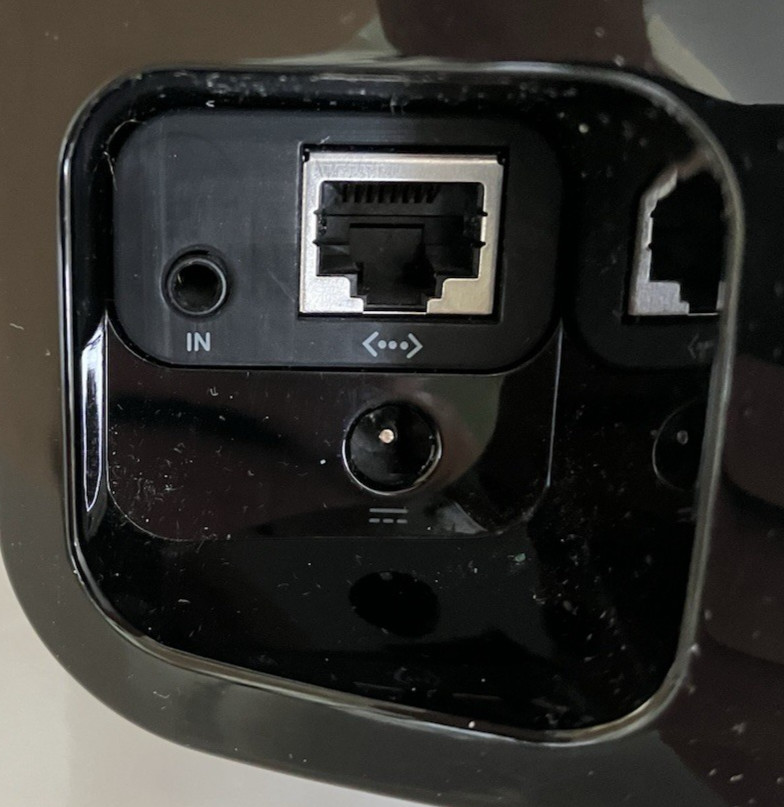 Logitech Squeezebox X-R0001 with Power Adapter
