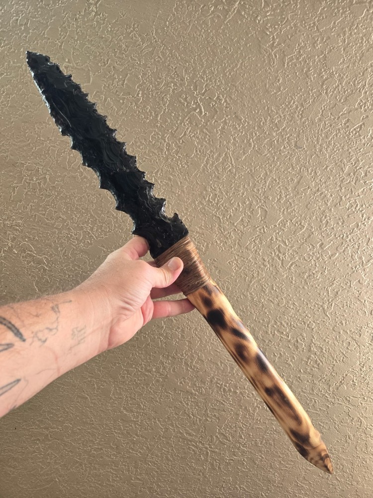 hand knapped obsidian blade