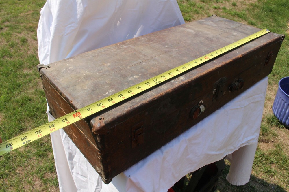 wood antique carpenter's case/box