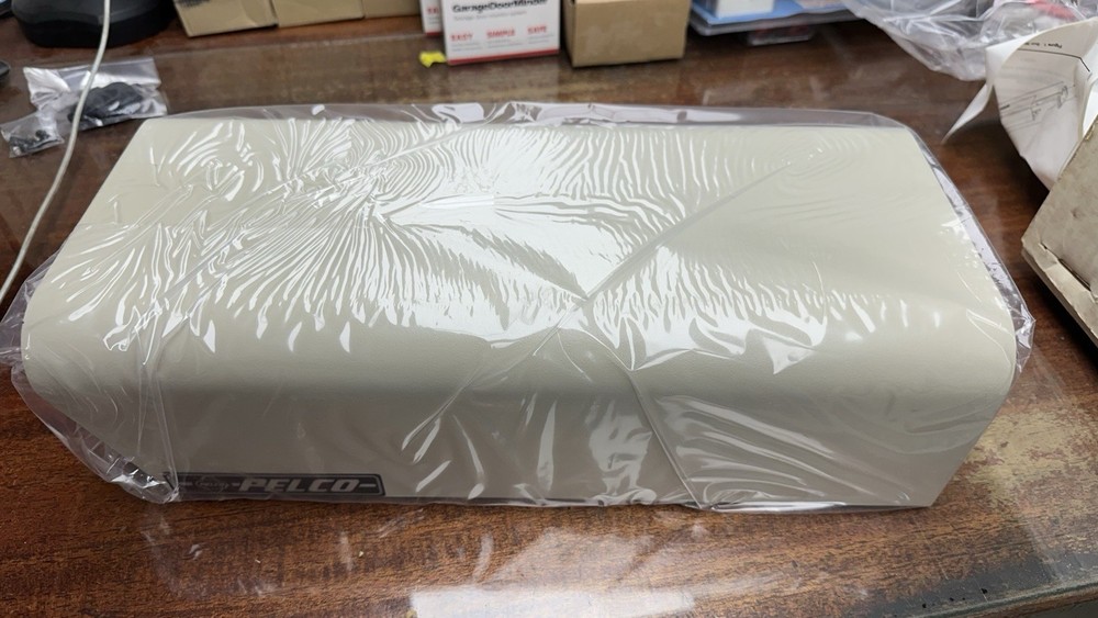 Pelco SS4014 Sun Shroud