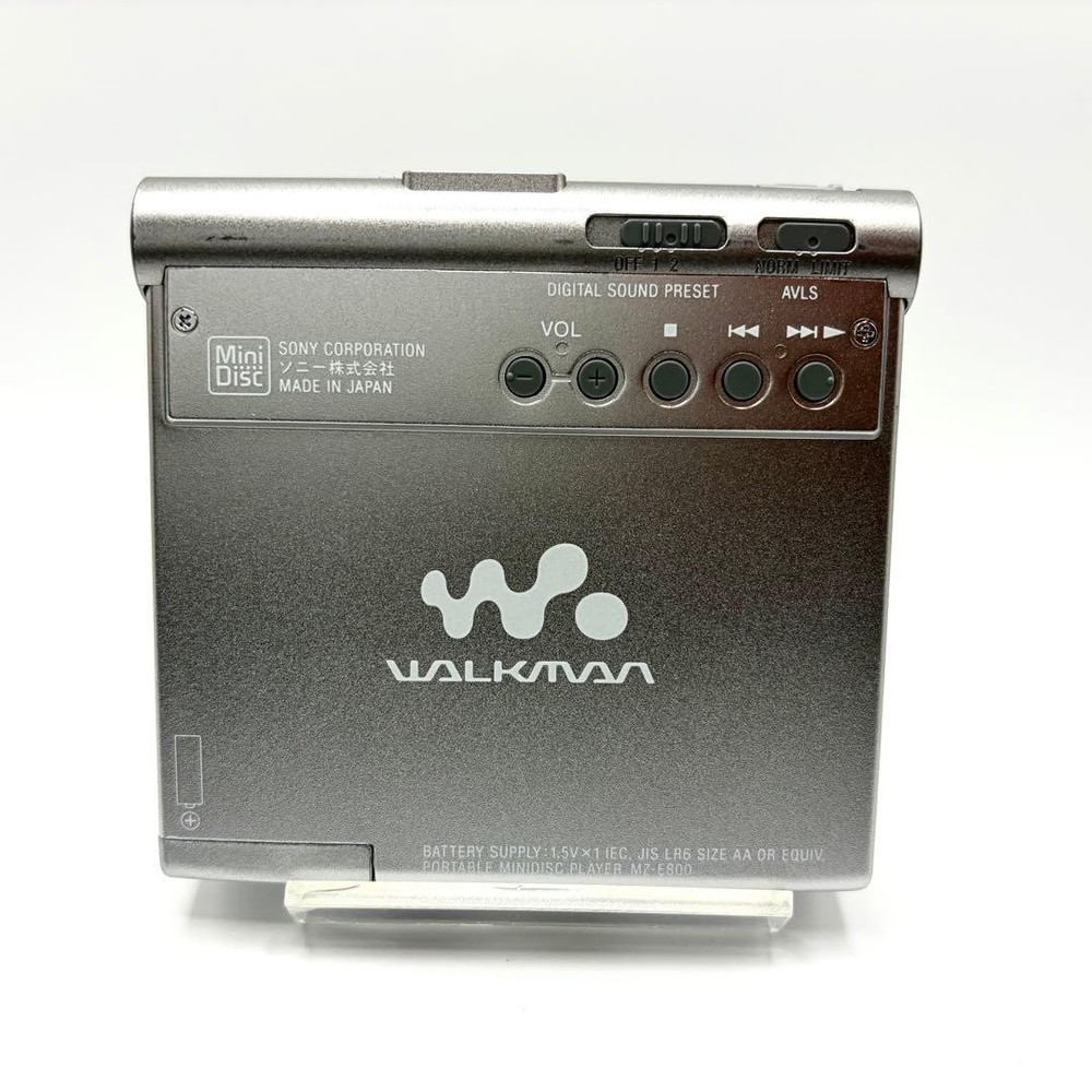 SONY MZ-E800 MD Walkman, working condition, includes charging cradle and remote