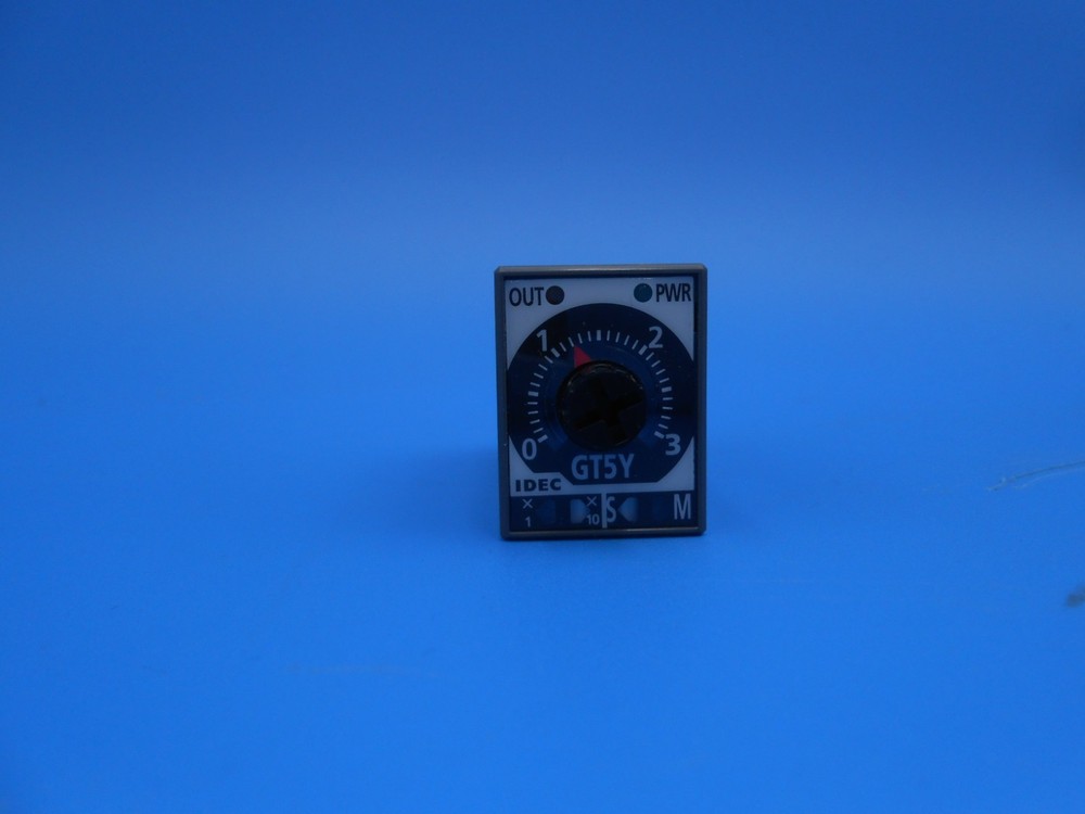 NEW, IDEC GT5Y-2SN ELECTRONIC TIMER, FREE SHIPPING