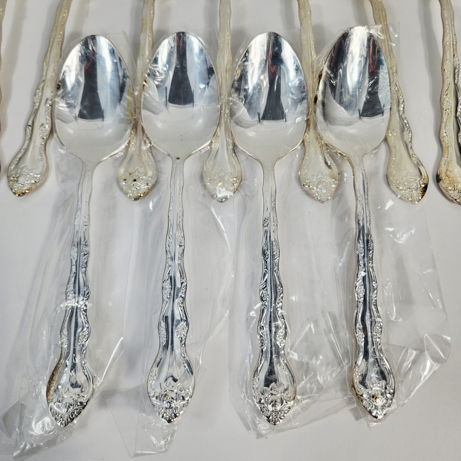 66 pc International Silverplate Abbey Rose Full Service for 12 + 6 Serving Korea